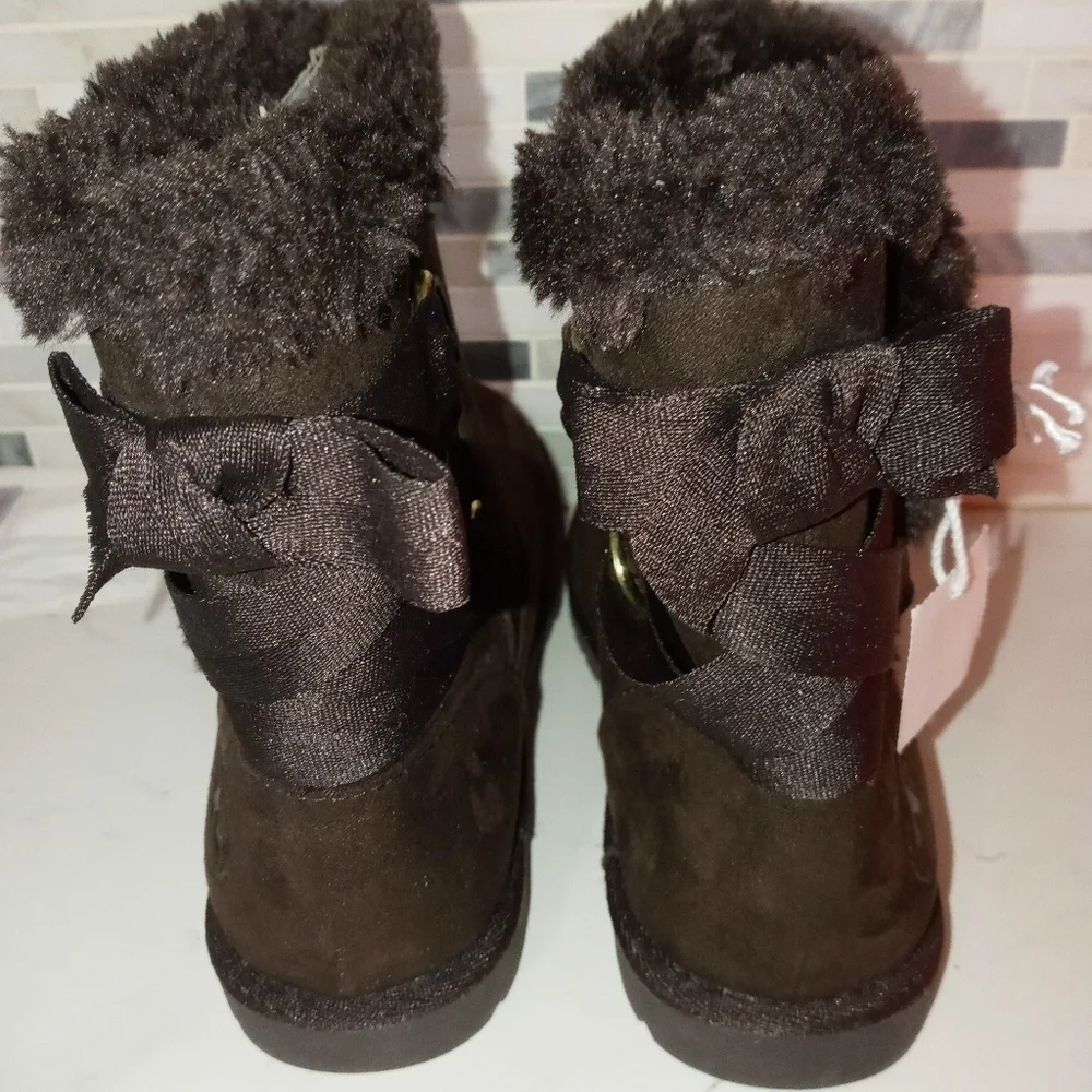 Airwalk Girls Faux Fur Faux Suede Brown Snow Boots Size 2 Brand New